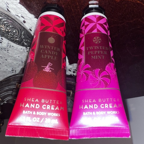 2 bath & body works mini hand lotions holiday winter candy apple & peppermint - Picture 2 of 4